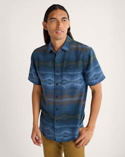 MEN'S SHORT-SLEEVE GATEWAY COTTON SHIRT IN NAVY SUNSET PASS image number 1
