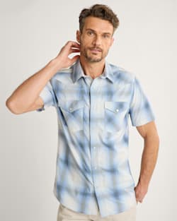 MEN'S PLAID SHORT-SLEEVE BISHOP COTTON SHIRT IN LIGHT BLUE OMBRE image number 1