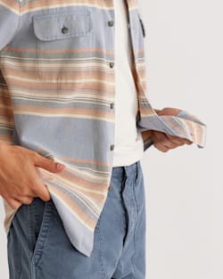 ALTERNATE VIEW OF MEN'S STRIPED BEACH SHACK COTTON SHIRT IN INDIGO image number 4