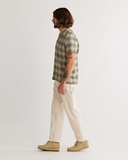 ALTERNATE VIEW OF MEN'S SHORT-SLEEVE LINEN CAMP SHIRT IN GREEN/KHAKI PLAID image number 2