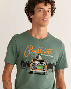 ALTERNATE VIEW OF MEN'S CAMPER GRAPHIC TEE IN PINE/ORANGE image number 4
