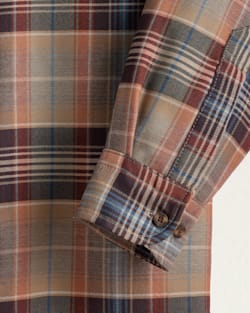 ALTERNATE VIEW OF MEN'S PLAID MERINO LODGE SHIRT IN NAVY/TAN PLAID image number 3