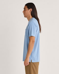 ALTERNATE VIEW OF MEN'S SHORT-SLEEVE DESCHUTES POCKET TEE IN MIST BLUE image number 3