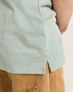ALTERNATE VIEW OF MEN'S SHORT-SLEEVE DESCHUTES POCKET TEE IN SAGE GREEN image number 5