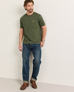 ALTERNATE VIEW OF MEN'S SHORT-SLEEVE DESCHUTES POCKET TEE IN GREEN HEATHER image number 5