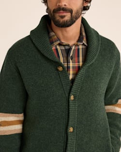 ALTERNATE VIEW OF MEN'S NEHALEM LAMBSWOOL CARDIGAN IN FOREST GREEN image number 5