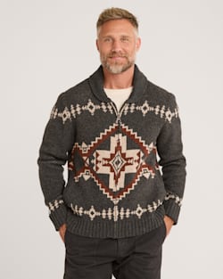 MEN'S FOUR CORNERS LAMBSWOOL CARDIGAN IN CHARCOAL image number 1