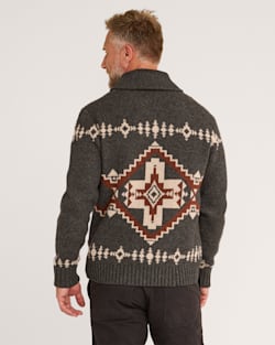 ALTERNATE VIEW OF MEN'S FOUR CORNERS LAMBSWOOL CARDIGAN IN CHARCOAL image number 3