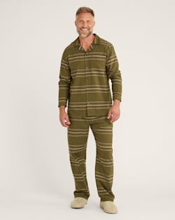 MEN'S YAKIMA STRIPE FLANNEL PAJAMA SET IN OLIVE OMBRE image number 1