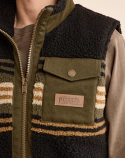 ALTERNATE VIEW OF MEN'S RIDGELINE BERBER FLEECE VEST IN OLIVE/BRONZE image number 4