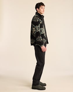 ALTERNATE VIEW OF MEN'S TAHUYA BERBER FLEECE JACKET IN HUNTER/BLACK FOUR CORNERS image number 2