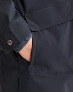 ALTERNATE VIEW OF MEN'S OAK HARBOR RAIN JACKET IN MIDNIGHT image number 6