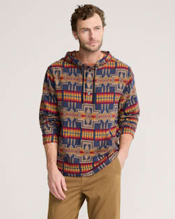 MEN'S PENDLETON UK HARDING CHAMOIS HOODIE IN NAVY image number 1