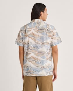 ALTERNATE VIEW OF MEN'S ALOHA COTTON CAMP SHIRT IN PACIFIC LANDSCAPE image number 2