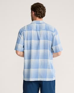 ALTERNATE VIEW OF MEN'S PLAID LINEN CAMP SHIRT IN BLUE/WHITE OMBRE image number 2