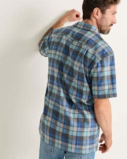 ALTERNATE VIEW OF MEN'S SHORT-SLEEVE PLAID BOARD SHIRT IN BLUE ORIGINAL SURF PLAID image number 2