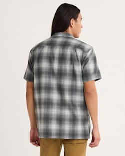 ALTERNATE VIEW OF MEN'S SHORT-SLEEVE PLAID BOARD SHIRT IN OXFORD MIX/GREEN OMBRE image number 2