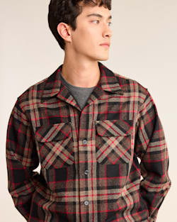 ALTERNATE VIEW OF MEN'S PLAID BOARD SHIRT IN BROWN MIX image number 4