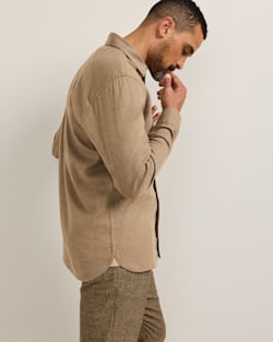 ALTERNATE VIEW OF MEN'S FREMONT COTTON FLANNEL SHIRT IN TAN DONEGAL HEATHER image number 3
