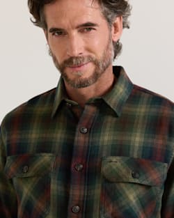 ALTERNATE VIEW OF MEN'S PLAID BURNSIDE COTTON FLANNEL SHIRT IN GREEN MULTI PLAID image number 3