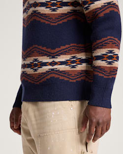ALTERNATE VIEW OF MEN'S TUMALO RIDGE LAMBSWOOL QUARTER-ZIP SWEATER IN NAVY image number 5
