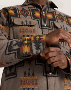 ALTERNATE VIEW OF HARDING COTTON CHAMOIS SHERPA-LINED SHIRT JACKET IN TAN image number 4