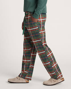 ALTERNATE VIEW OF MEN'S PLAID FLANNEL PAJAMA PANTS IN GREEN MULTI PLAID image number 3