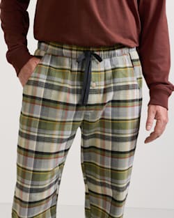 ALTERNATE VIEW OF MEN'S PLAID FLANNEL PAJAMA PANTS IN OLIVE MULTI image number 5