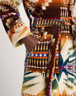 ALTERNATE VIEW OF UNISEX MYSTIC LAKE COTTON TERRY VELOUR BATHROBE IN MULTI image number 5