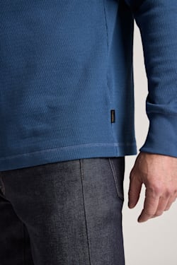 ALTERNATE VIEW OF LONG-SLEEVE WAFFLE-KNIT COTTON HENLEY IN NAVY image number 5