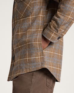 ALTERNATE VIEW OF MEN'S PLAID QUILTED CPO JACKET IN TAN/GREY MIX image number 5