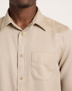 ALTERNATE VIEW OF MEN'S MERINO LODGE SHIRT IN CAMEL TWILL image number 4