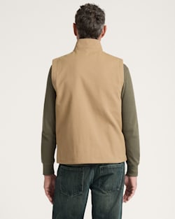 ALTERNATE VIEW OF MEN'S PINE GROVE CANVAS VEST IN OLD OAK image number 2
