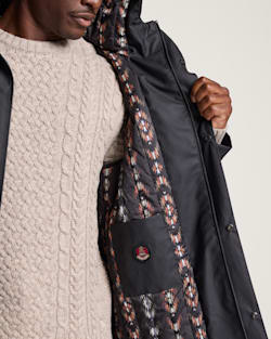 ALTERNATE VIEW OF MEN'S PACIFIC RAIN SLICKER IN BLACK image number 4