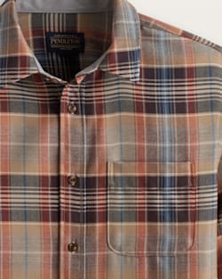 ALTERNATE VIEW OF MEN'S MEN'S PLAID MERINO LODGE SHIRT IN NAVY/TAN PLAID image number 2