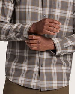 ALTERNATE VIEW OF MEN'S MEN'S PLAID MERINO LODGE SHIRT IN OLIVE/GREY MIX PLAID image number 5