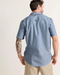 ALTERNATE VIEW OF MEN'S SHORT-SLEEVE BAYSIDE SHIRT IN BLUE image number 2