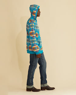 ALTERNATE VIEW OF WRANGLER X PENDLETON MEN'S SWEATER-KNIT MERINO HOODIE IN TURQUOISE MULTI image number 2