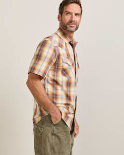 ALTERNATE VIEW OF MEN'S SHORT-SLEEVE PLAID FRONTIER SHIRT IN TAN/BLUE/RUST image number 3