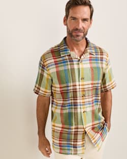 MEN'S SHORT-SLEEVE PLAID ALOHA LINEN CAMP SHIRT IN GREEN MULTI PLAID image number 1