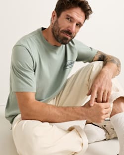 ALTERNATE VIEW OF MEN'S SHORT-SLEEVE DESCHUTES SALMON GRAPHIC TEE IN SAGE GREEN/BLUE image number 2