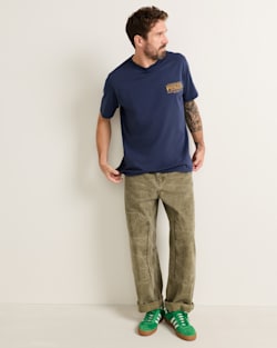 ALTERNATE VIEW OF MEN'S SHORT-SLEEVE DESCHUTES VINTAGE GRAPHIC TEE IN NAVY/GOLD image number 6