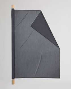 WORSTED TWILL FABRIC IN CHARCOAL image number 1