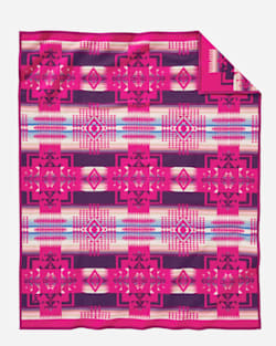 ADDITIONAL VIEW OF CHIEF JOSEPH BLANKET IN CHERRY image number 2