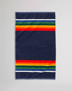 ALTERNATE VIEW OF CRATER LAKE NATIONAL PARK TOWEL SET IN NAVY image number 3