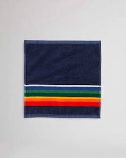 ALTERNATE VIEW OF CRATER LAKE NATIONAL PARK TOWEL SET IN NAVY image number 5