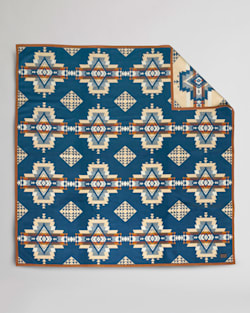 ROCK POINT JACQUARD THROW IN BLUE image number 1