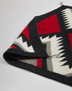 ALTERNATE VIEW OF ZAPOTEC DIAMOND RUG IN RED/BLACK image number 2