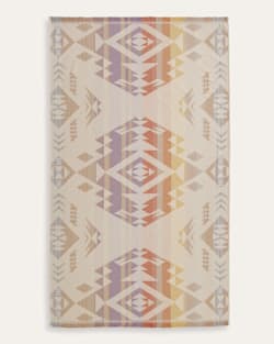 LIGHTWEIGHT SUNSEEKER TOWEL IN TAN AGATE BEACH image number 1