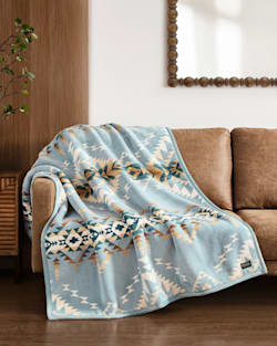 ALTERNATE VIEW OF PLUSH REVERSIBLE THROW IN BRIDGE CREEK image number 6
